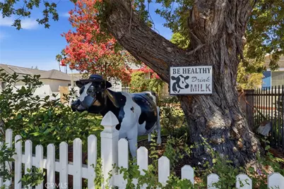 11957 Collins Street, Valley Village, CA 91607 - Photo 6