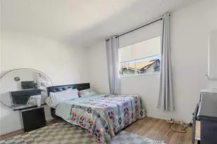 13 Paradise, Carson, CA 90745 - Photo 12