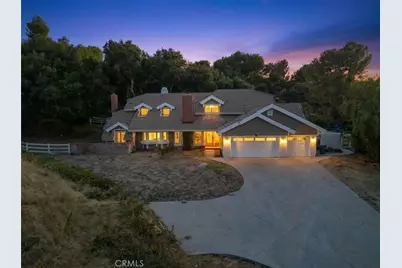 15604 Saddleback, Canyon Country, CA 91387 - Photo 2