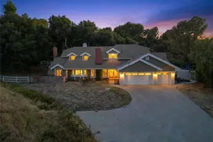 15604 Saddleback, Canyon Country, CA 91387 - Photo 2