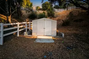 15604 Saddleback, Canyon Country, CA 91387 - Photo 50