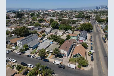 253 E 43rd Place, Los Angeles, CA 90011 - Photo 8