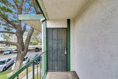1735 E Washington #B28, Colton, CA 92324 - Photo 6