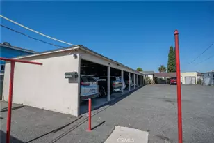 10901 S Freeman, Inglewood, CA 90304 - Photo 10
