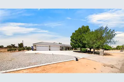 21031 Rancherias, Apple Valley, CA 92307 - Photo 2