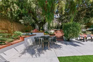 2171 W 26th Pl, Los Angeles, CA 90018 - Photo 18