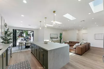 2171 W 26th Place, Los Angeles, CA 90018 - Photo 14