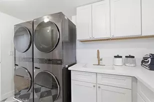 845 11th, Manhattan Beach, CA 90266 - Photo 44