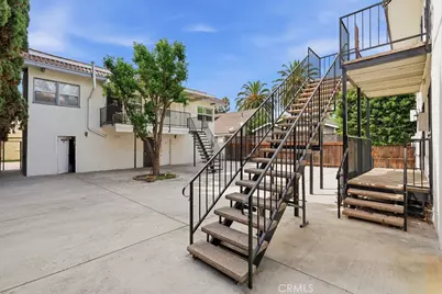 943 Chestnut Avenue, Long Beach, CA 90813 - Photo 12
