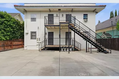 943 Chestnut Avenue, Long Beach, CA 90813 - Photo 4