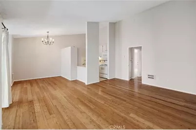 902 Camino Real #204, Redondo Beach, CA 90277 - Photo 2
