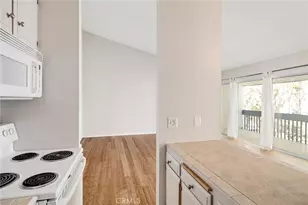 902 Camino Real, Redondo Beach, CA 90277 - Photo 18