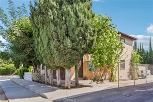 6870 Woodley Ave, Van Nuys, CA 91406 - Photo 8