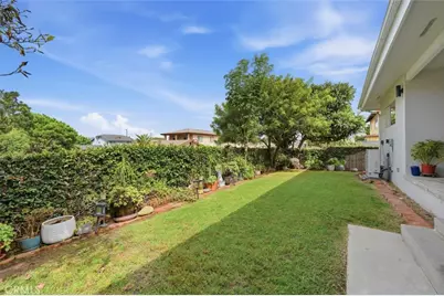 1621 Flower Avenue, Torrance, CA 90503 - Photo 34
