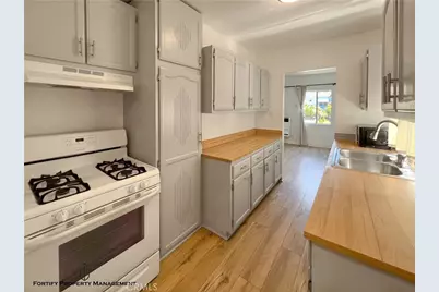 3956 W 27th Street, Los Angeles, CA 90018 - Photo 14