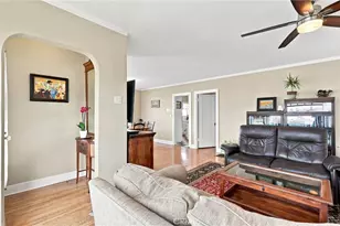 1227 W 17th St, San Pedro, CA 90731 - Photo 4
