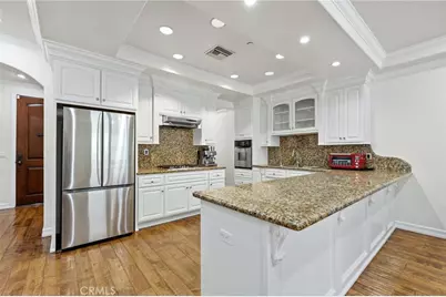 1551 Artesia Boulevard #4, Manhattan Beach, CA 90266 - Photo 8