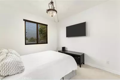1551 Artesia Boulevard #4, Manhattan Beach, CA 90266 - Photo 32
