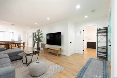 135 N Vendome Street, Los Angeles, CA 90026 - Photo 10