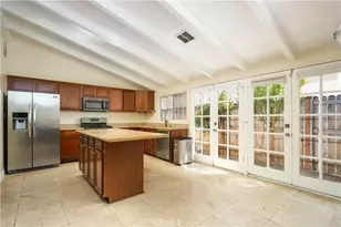 19841 Hamlin St, Woodland Hills, CA 91367 - Photo 6