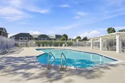 187 Huntington, Irvine, CA 92620 - Photo 20