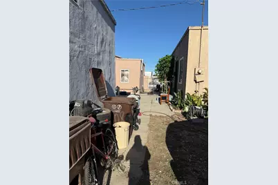 208 E Poplar, Compton, CA 90220 - Photo 12