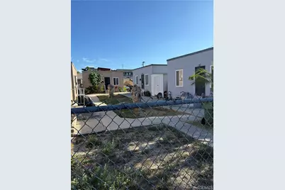 208 E Poplar, Compton, CA 90220 - Photo 2