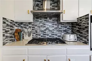 4400 W 59th Pl, Los Angeles, CA 90043 - Photo 14