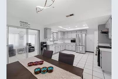 512 E 8th Street, Pomona, CA 91766 - Photo 8