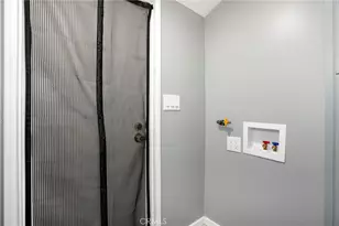 2922 W 74th St, Los Angeles, CA 90043 - Photo 18