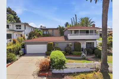 214 S Poinsettia Avenue, Manhattan Beach, CA 90266 - Photo 1