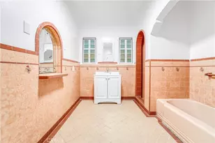 162 W 65th St, Los Angeles, CA 90003 - Photo 12