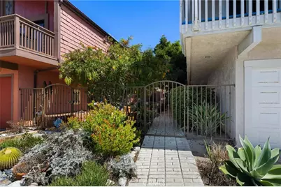 732 Hermosa Avenue, Hermosa Beach, CA 90254 - Photo 6