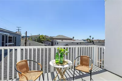 732 Hermosa Avenue, Hermosa Beach, CA 90254 - Photo 18