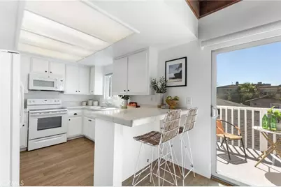 732 Hermosa Avenue, Hermosa Beach, CA 90254 - Photo 14