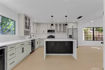 5922 Julian Lane, Tarzana, CA 91356 - Photo 10