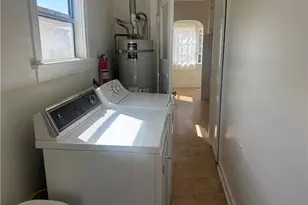 1056 W 8th St, San Pedro, CA 90731 - Photo 16