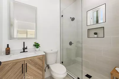 642 E Fairview Boulevard, Inglewood, CA 90302 - Photo 28