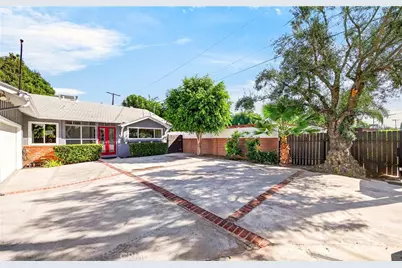 22817 Burbank Boulevard, Woodland Hills, CA 91367 - Photo 2