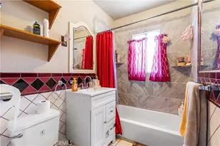 163 E 109th Pl, Los Angeles, CA 90061 - Photo 8