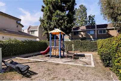 893 W Kemp Court, Compton, CA 90220 - Photo 26