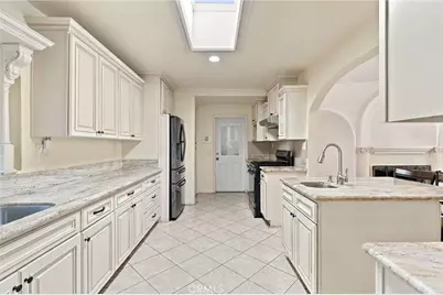 9332 Samoline Avenue, Downey, CA 90240 - Photo 4
