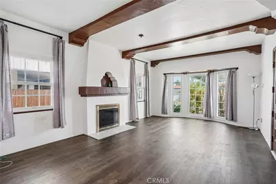8319 S Van Ness Avenue, Inglewood, CA 90305 - Photo 2
