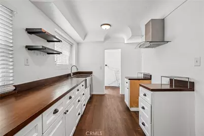 8319 S Van Ness Avenue, Inglewood, CA 90305 - Photo 16