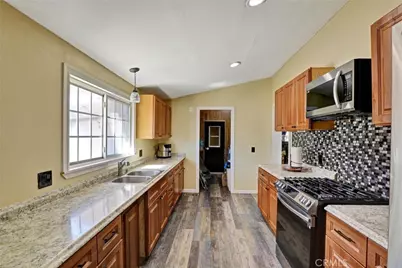 19009 S Laurel Park, Compton, CA 90220 - Photo 8
