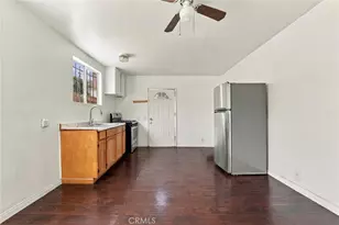 215 76th Pl, Los Angeles, CA 90003 - Photo 12