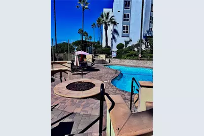 660 The Village, Redondo Beach, CA 90277 - Photo 18