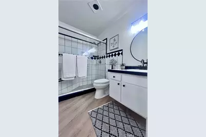 660 The Village, Redondo Beach, CA 90277 - Photo 14