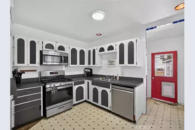426 N Gertruda Avenue, Redondo Beach, CA 90277 - Photo 10