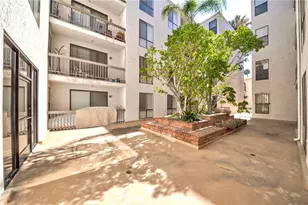 533 S St Andrews Pl, Los Angeles, CA 90020 - Photo 38